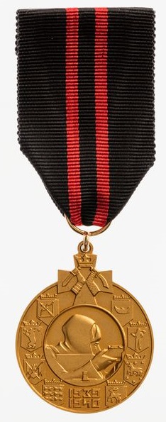 Файл:Памятная медаль Зимней войны 1939-1940 в золоте аверс.jpg