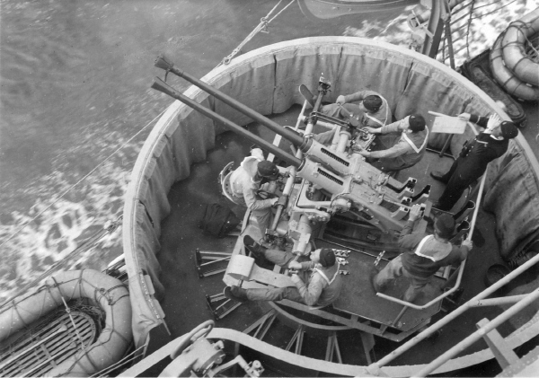 Файл:40 mm gun on HMS Tre Kronor.jpg