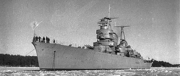 Файл:HMS Gota Lejon in ice.jpg