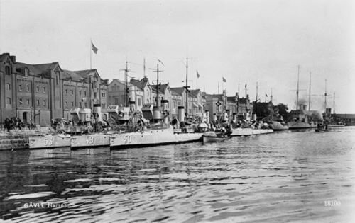 Файл:HMS Rigel.jpg