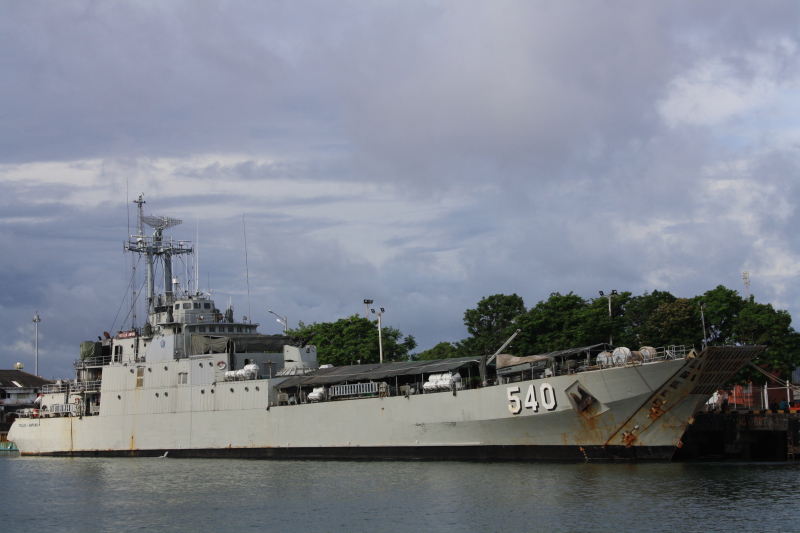 Файл:KRI Teluk Lampung.jpg