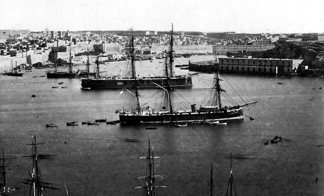 Файл:Lordclyde3 La Valetta na pervom plane.jpg