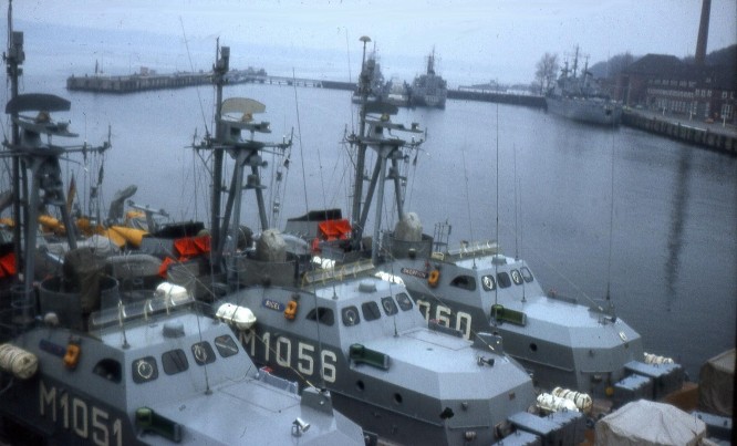 Файл:Scorpion M1060.jpg