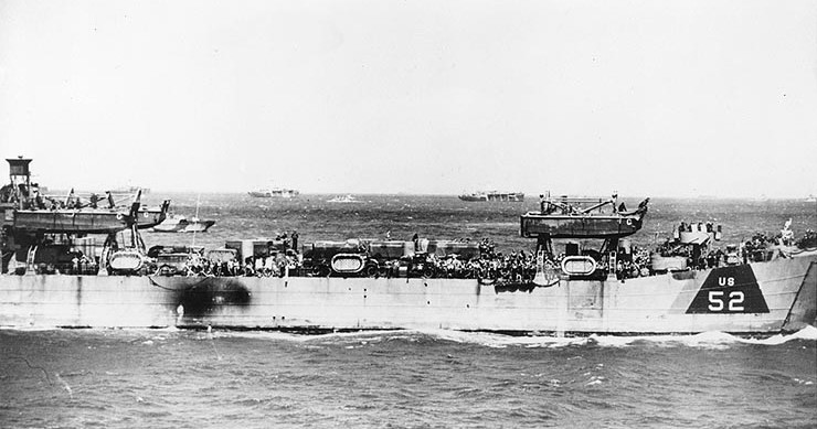 Файл:USS LST-52.jpg