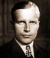 Вернер Хенке.