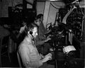 В радиорубке американского эскортного авианосца USS Santee (CVE-29) во время битвы в заливе Лейте.