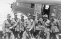 Егеря 100-го полка 5-й горной дивизии перед погрузкой в транспортный самолёт.