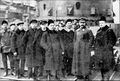 Зам. председателя СНК и СТО СССР Г. К. Орджоникидзе и 1-й секретарь Ленинградского губкома (обкома) С. М. Киров (2-й и 4-й справа) в цехе Металлического завода