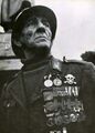 Итальянский ветеран Ардити в своей старой форме на церемонии, 1979 год.