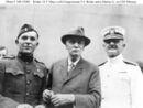 Контр-адмирал Henry T. Mayo (справа), конгрессмен Thomas S. Butler (в центре) на борту USS Siboney