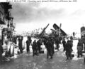 Очистка снега на палубе в январе 1952 года
