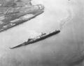 IJN Ōyodo перевернулась на мелководье вблизи Куре в 1942 года