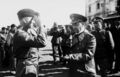 Эрих Редер награждает экипаж U-99. Франция, август 1940