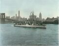 USS Hamilton в Нью-Йоркской гавани, примерно 1939-1940 года.