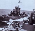 USS Maury (DD-401) возле линкора South Dakota в Тихом океане.