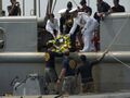 Церемония возложения венков на месте гибели USS Houston