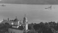 Август 1933: Revenge (справа) и Royal Sovereign в Которе
