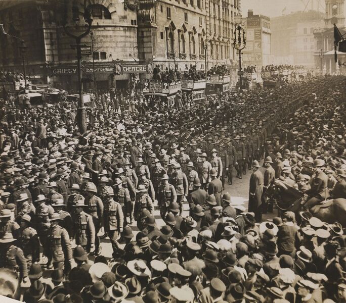 Файл:1st-anzacday-brit.jpg