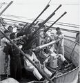 20-мм счетверенная установка Vierling C38/43 правого борта на линкоре Scharnhorst. Учебные стрельбы. Брест, середина 1941 г