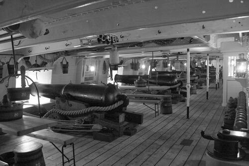 68-фунтовые орудия на HMS Warrior