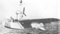 A-2 поднимают с помощью крана