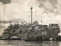 Самоходная плавучая казарма APB-40 (USS Nueces), введенная в эксплуатацию в 30 ноября 1945 года.