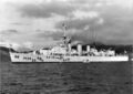 HMS Apollo в заливе Лох-Эриболл, вторая половина 1950-х гг. Экипаж занимается покраской.