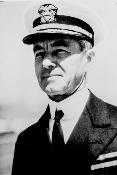 Файл:Admiral Thomas C. Hart (1942).jpg