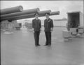 Адмирал Тови и король Георг IV на квартердеке линкора HMS King George V, 1 августа 1941 года