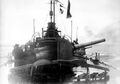 Кормовое 152-мм орудие Mk.XII крейсера HMS Royalist с расчетом, февраль 1917 г.