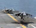 AV-8B Harrier II+ из состава КМП США садится на палубу УДК Kearsarge, 22 апреля 2007 года. Як-39И с БРЛС Н019 от МиГ-29 стал бы аналогом этого англо-американского СВВП с БРЛС AN/APG-65 от F/A-18
