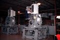Сборка Mark 15 Phalanx CIWS. Техник производит операции по установке радара.