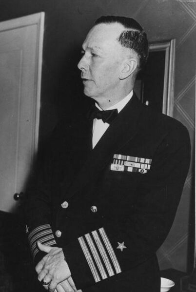 Файл:Captain Damon Earhart Cummings.jpg
