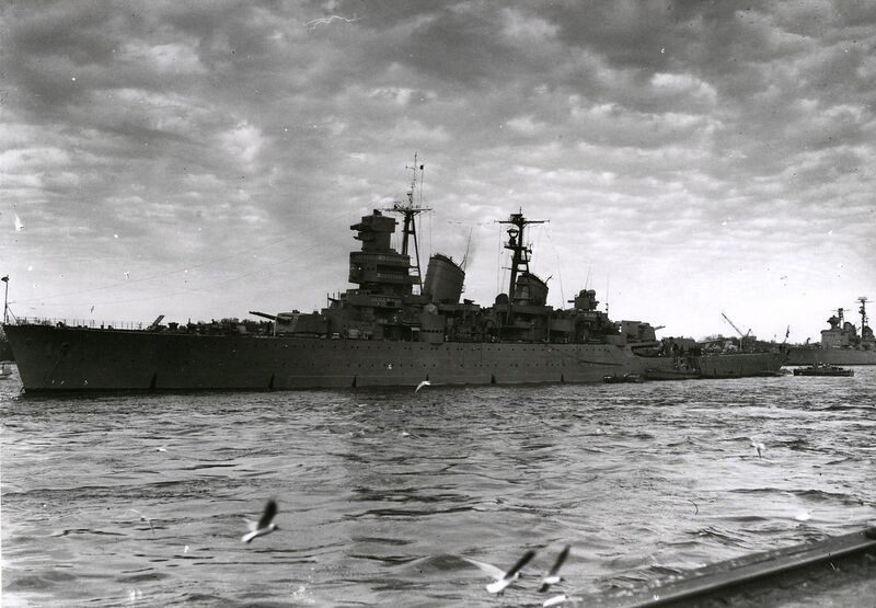 Файл:Cruisers of Tre Kronor class.jpg