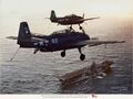Торпедоносцы TBF заходят на посадку на USS Hornet