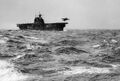Бомбардировщик B-25 взлетает с палубы авианосца USS Hornet во время Рейда Дулиттла.