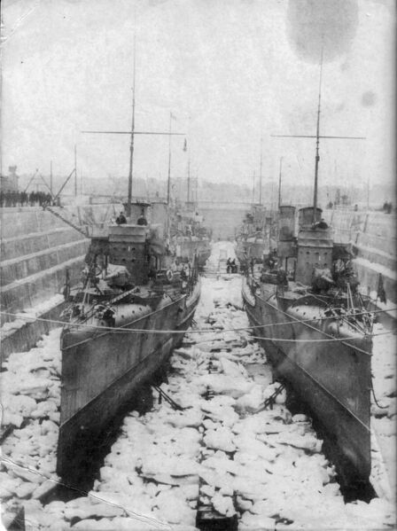 Файл:EmirBukharskiy&Moskvityanin.jpg