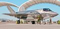 Первый F-35B пилотируемый пилотом- инструктором майором (англ. A. C. Liberman), приземлился на базе моской пехоты в г Юма Аризона.