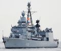 Фрегат F210 Emden с Железным крестом на носовой настройке.
