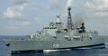 Фрегат F210 Emden с Железным крестом на носовой настройке.