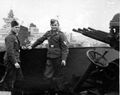 Немецкие солдаты возле счетверенного 13,2-мм пулемета Hotchkiss на одном из затопленных в Тулоне кораблей.