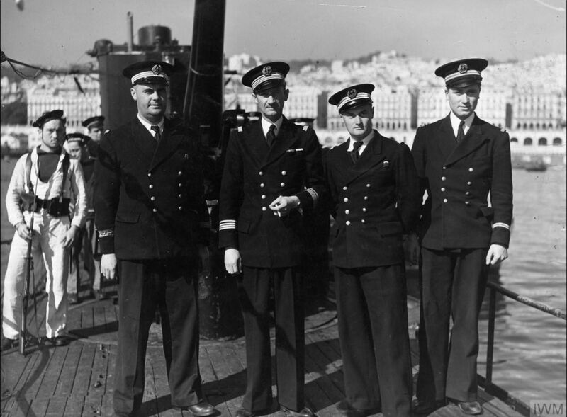 Файл:French-submarine-casabianca-officers.jpg