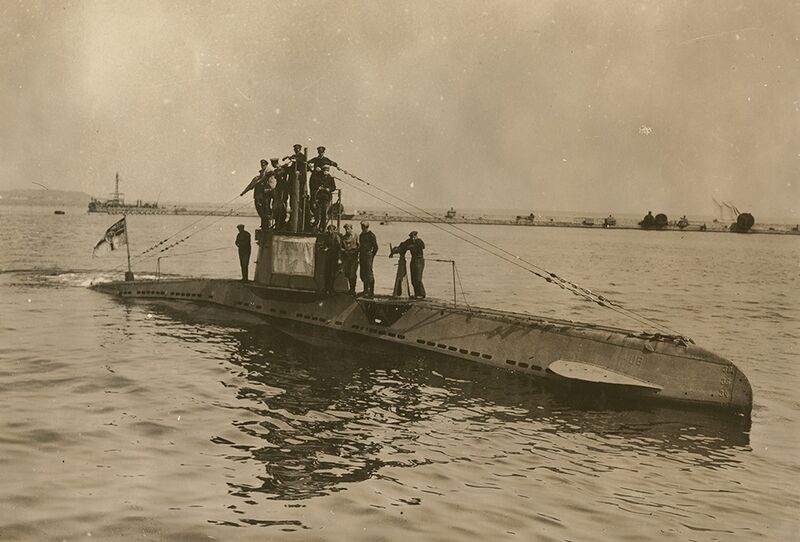 Файл:German U-boat UB 14.jpg