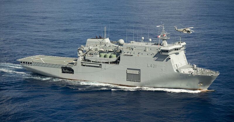 Файл:HMNZS Canterbury 2006.jpeg