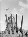 Орудия главного калибра линкора HMS Prince of Wales в апреле 1941 года