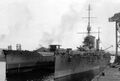 HMS Princess Royal в достройке на верфи «Vickers», 1912 г. Слева корпус спущенного на воду японского линейного крейсера IJN Kongo.