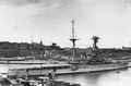 HMS Ramillies (на переднем плане) в гавани Ла Валетты (Мальта) в 1930. На заднем плане HMS Resolution.