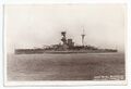 HMS Royal Sovereign на почтовой открытке 1920-х годов. Заметны «короткие» площадки мостиков и прожекторные вышки «старого» образца.