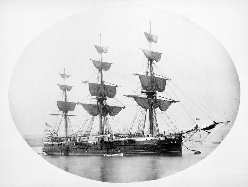 Файл:HMS Shannon oval.jpg