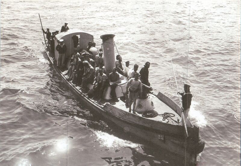 Файл:HMS Triumph picket boat.jpg